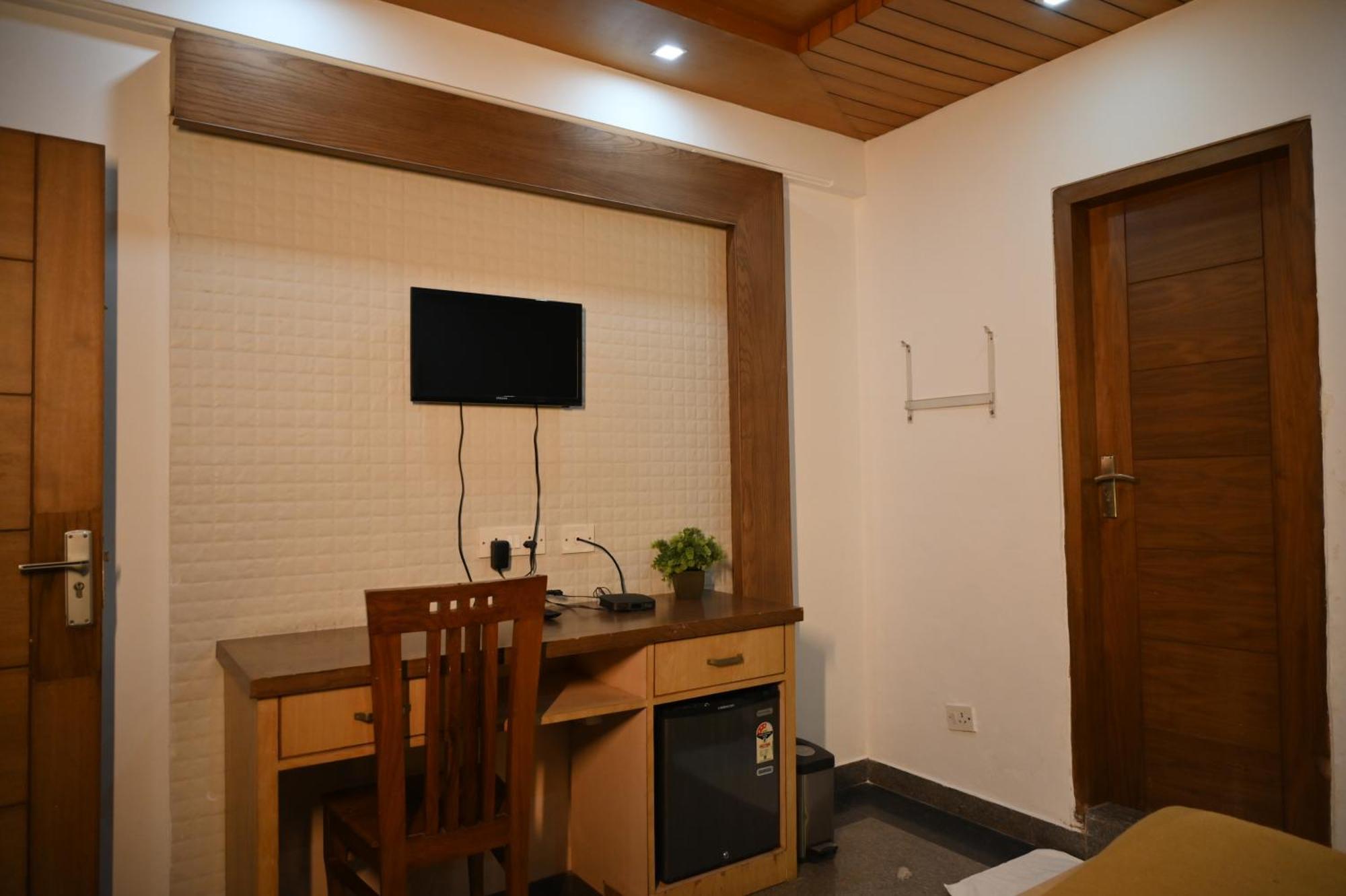 Hotel Dhauladhar Heights Dharamshala Exterior foto